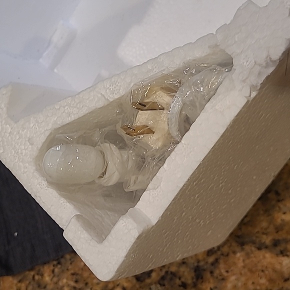 1997 Vintage Department 56 Snow Village The Brandon Bungalow #54918 W/Light - Picture 5 of 6